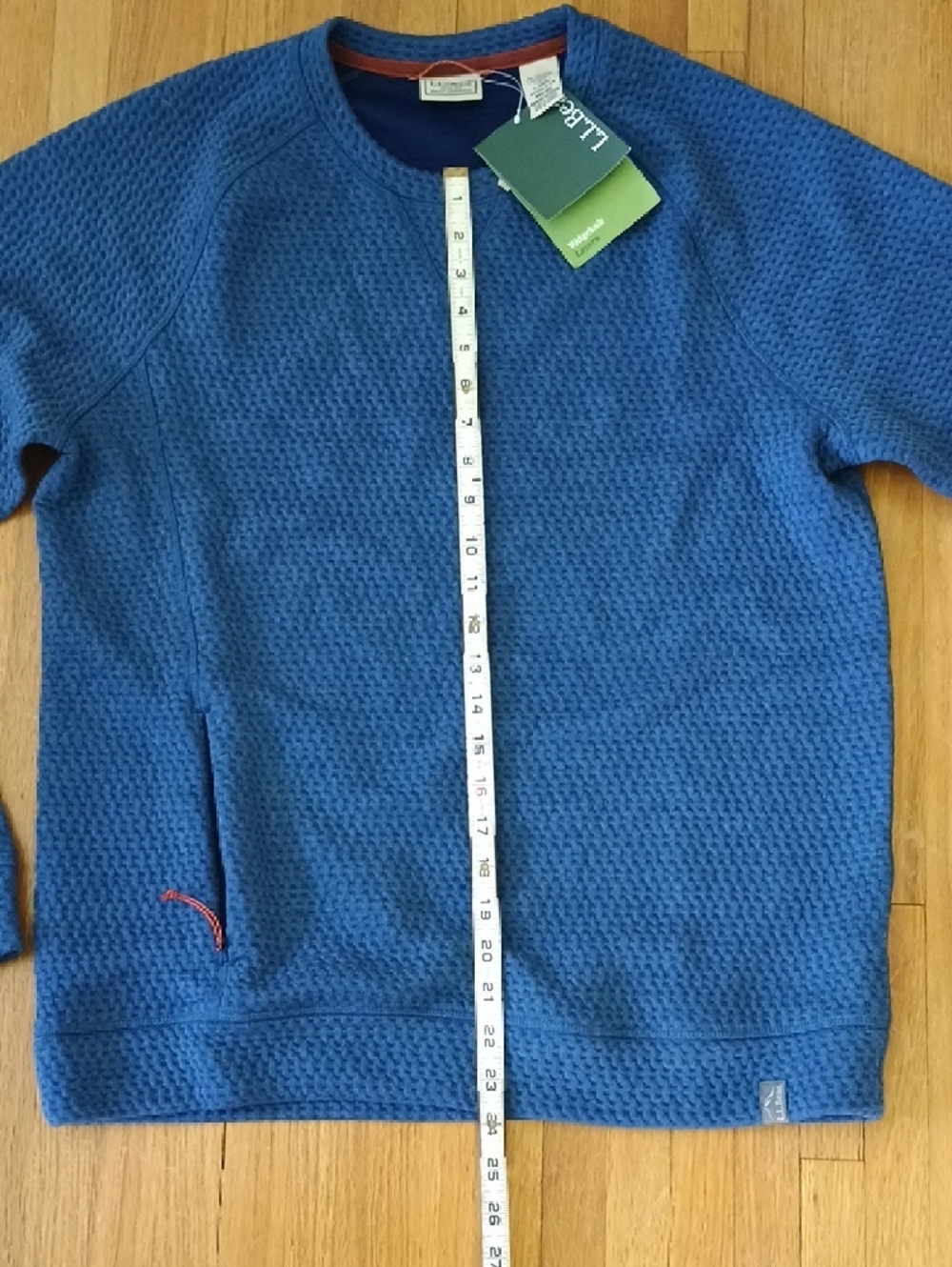 L.L. Bean Men's Blue Waffle-Knit Crew Sweater With One Zipper Pocket. - Picture 7 of 8